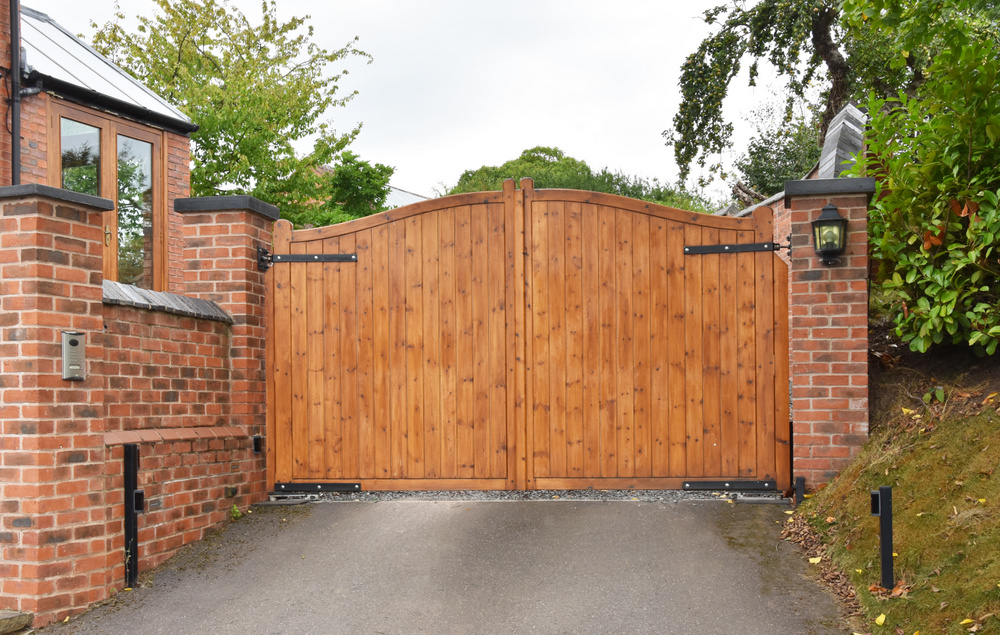 Automated Gates in Kent, London and Essex | JustJac Bespoke Metalwork gallery image 3